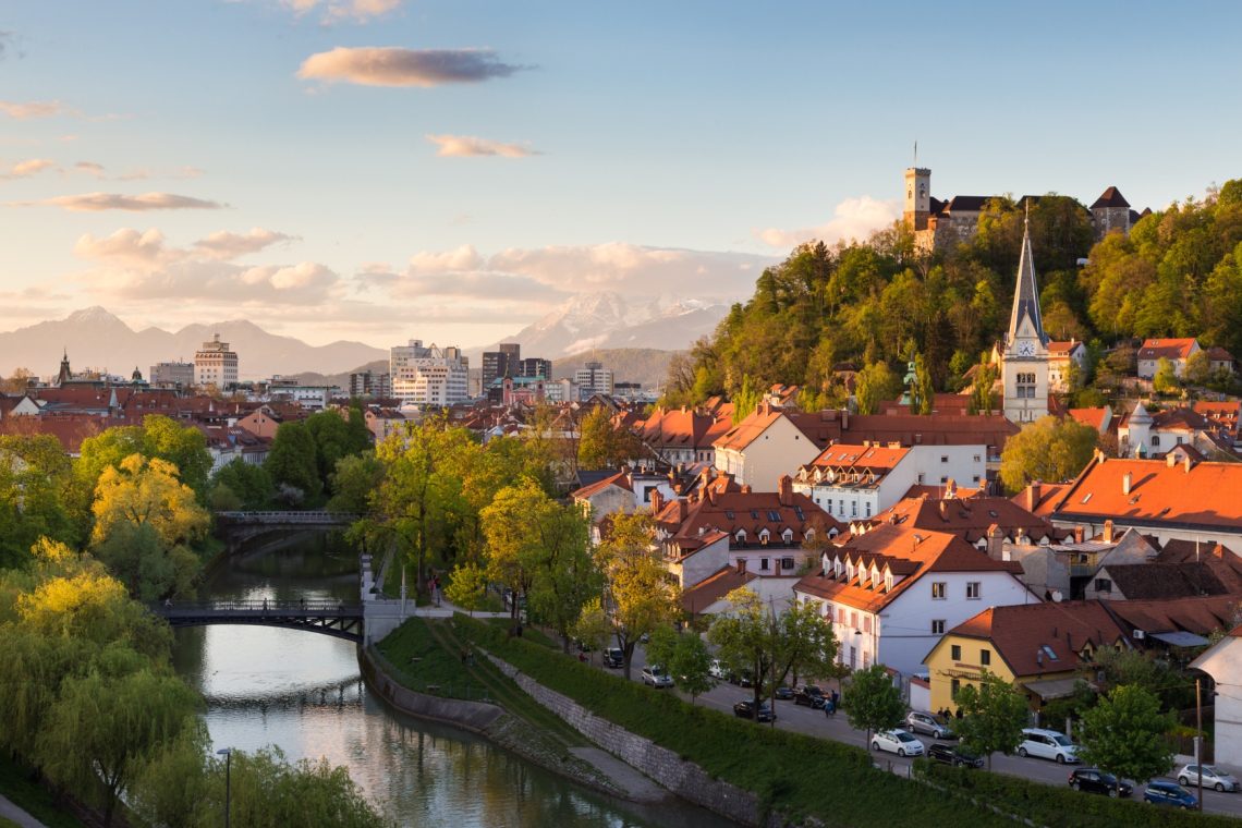 V Ljubljani začetek zbiranja podpisov za občinski referendum