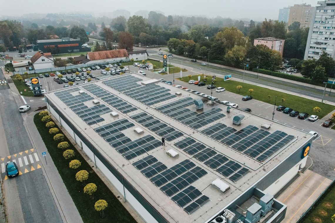 Lidl se zavezuje k podnebni nevtralnosti: Neto ničelni izpusti toplogrednih plinov do leta 2050