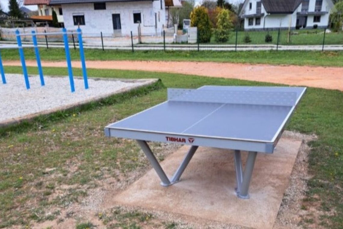 Tri nove mize za namizni tenis ob šolah v občini Medvode