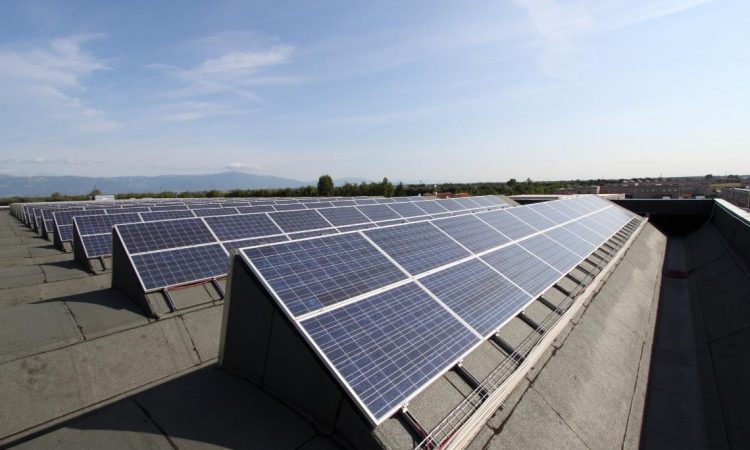 Elan z novo sončno elektrarno do delne energetske samooskrbe