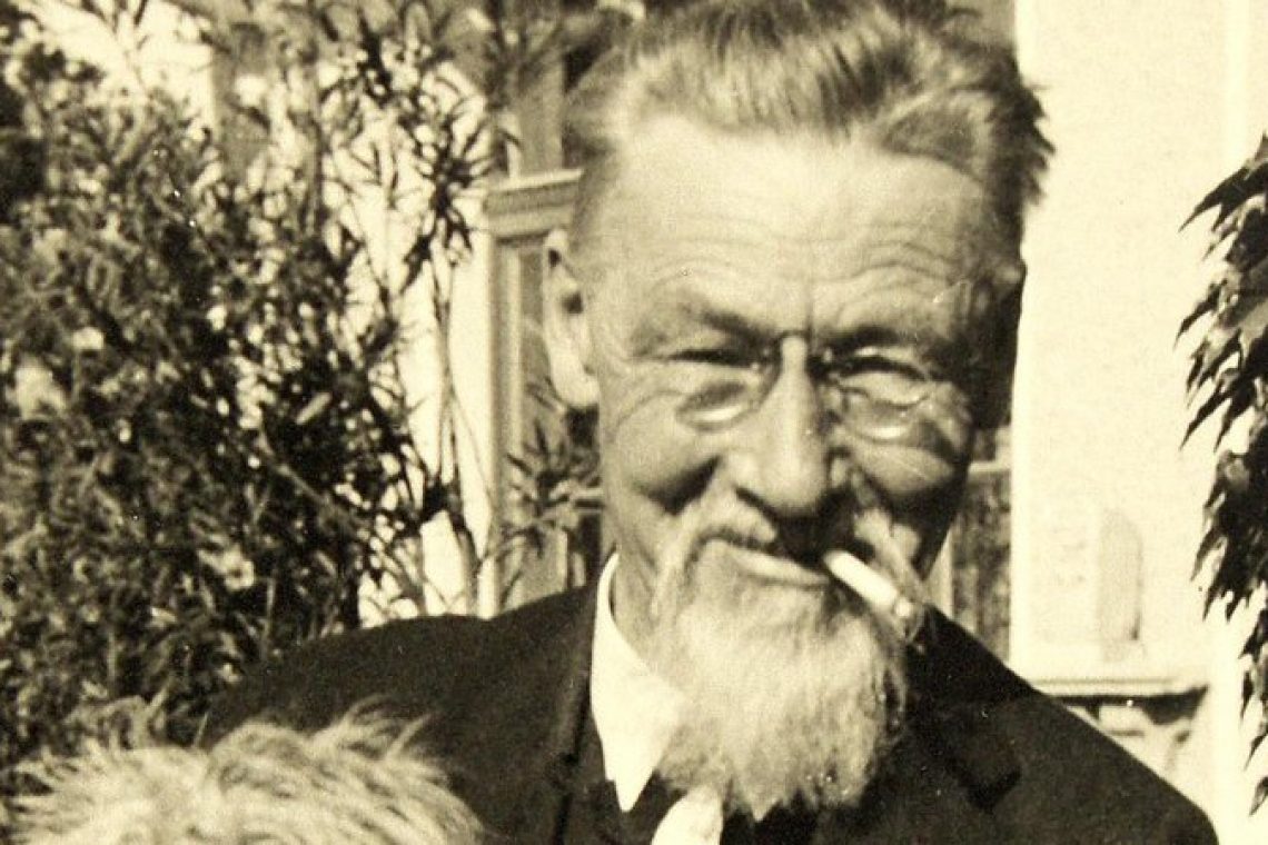 Osrednje krožišče v Črni odslej Plečnikovo krožišče