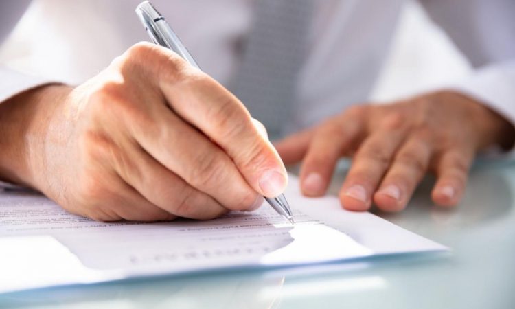 Pred člane sveta onkološkega inštituta bosta popoldne stopila kandidata za generalnega direktorja
