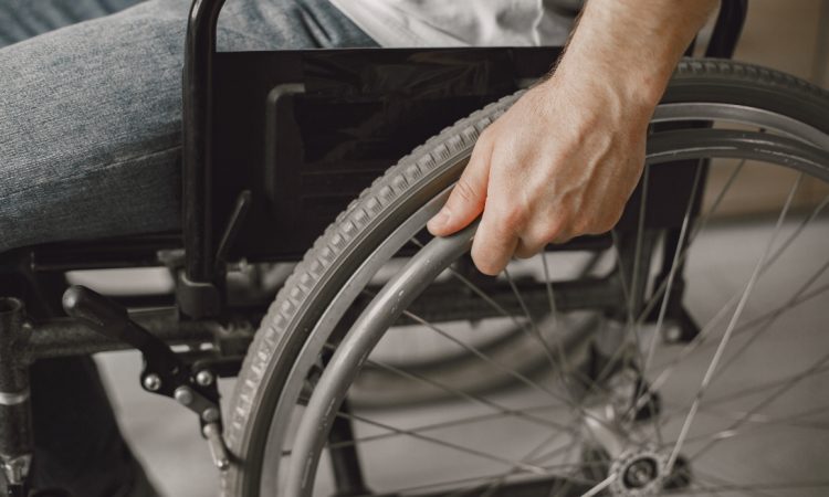 Zagovornik ugotovil diskriminacijo pri prenovi železniške postaje Grosuplje