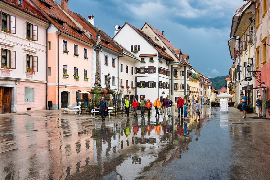 V Škofji Loki znova festival Loka v snegu in Izložbe domišljije