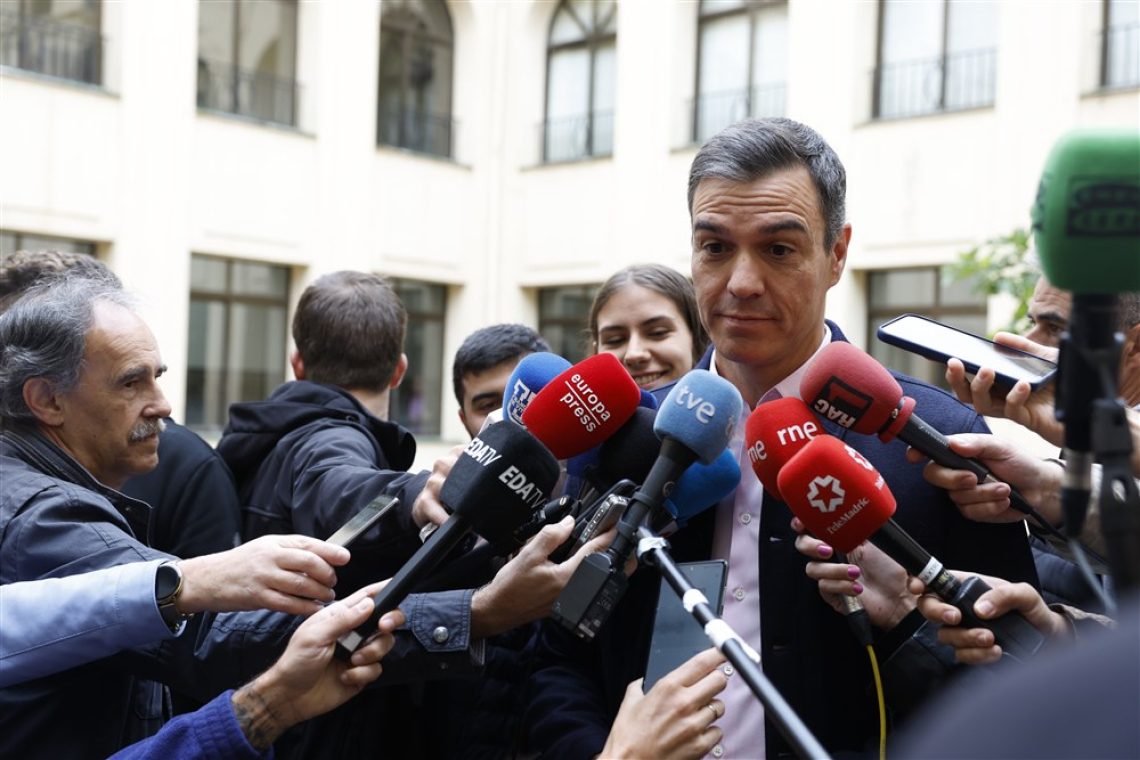 Španski premier Sanchez za julij razpisal predčasne volitve
