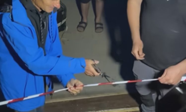 Prevalje so dobile nov most, ki ga je samoiniciativno zgradil tamkajšnji podjetnik