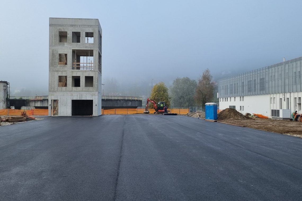 Gradnja Regijskega gasilskega poligona Krško tik pred zaključkom