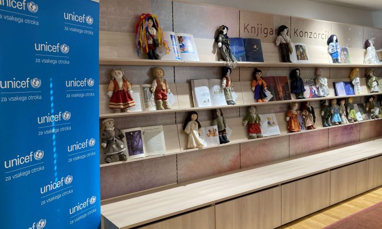 UNICEF-ove punčke iz cunj v podobi knjižnih junakov