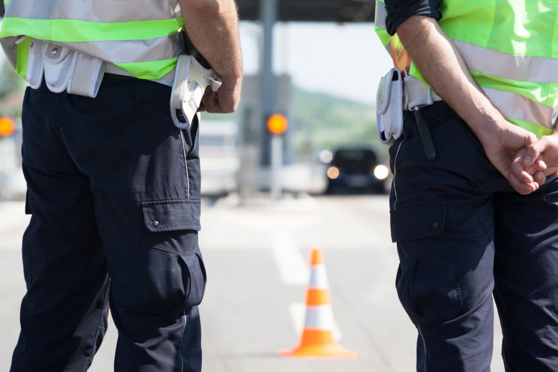 Na avtocesti več tujcev močno prekoračilo dovoljeno hitrost