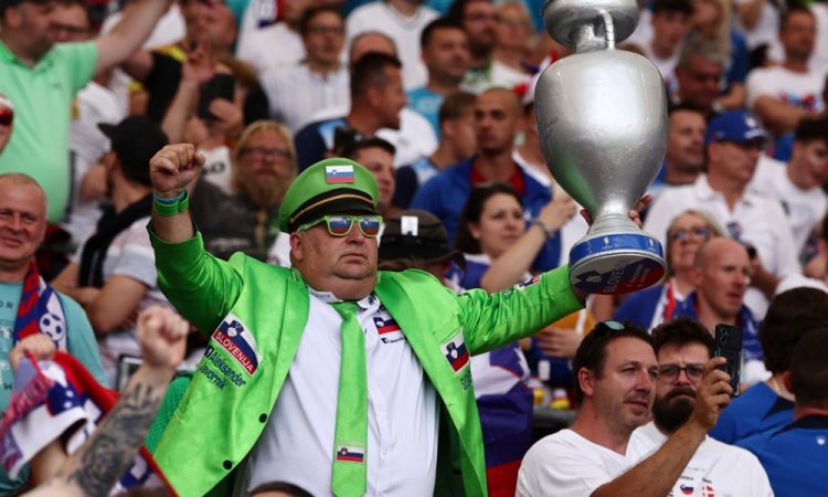 V München 350 navijačev s posebnim navijaškim vlakom
