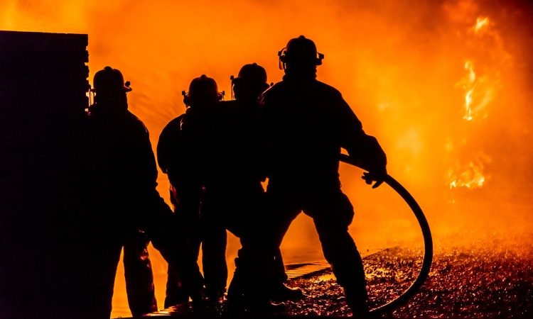 V požaru v gospodarskem objektu v okolici Limbuša za pol milijona evrov škode
