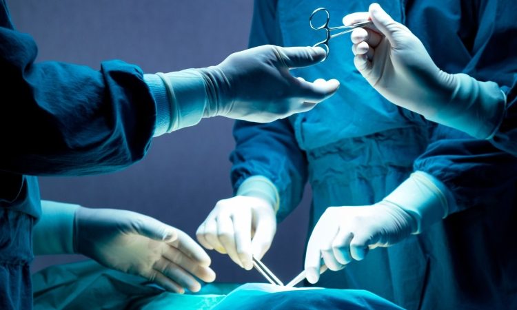V šempetrski bolnišnici prvič mehansko odstranili strdek iz pljučne arterije