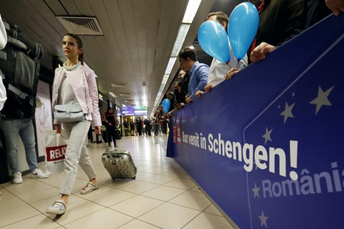 Romunija in Bolgarija bi lahko januarja postali polnopravni članici schengna