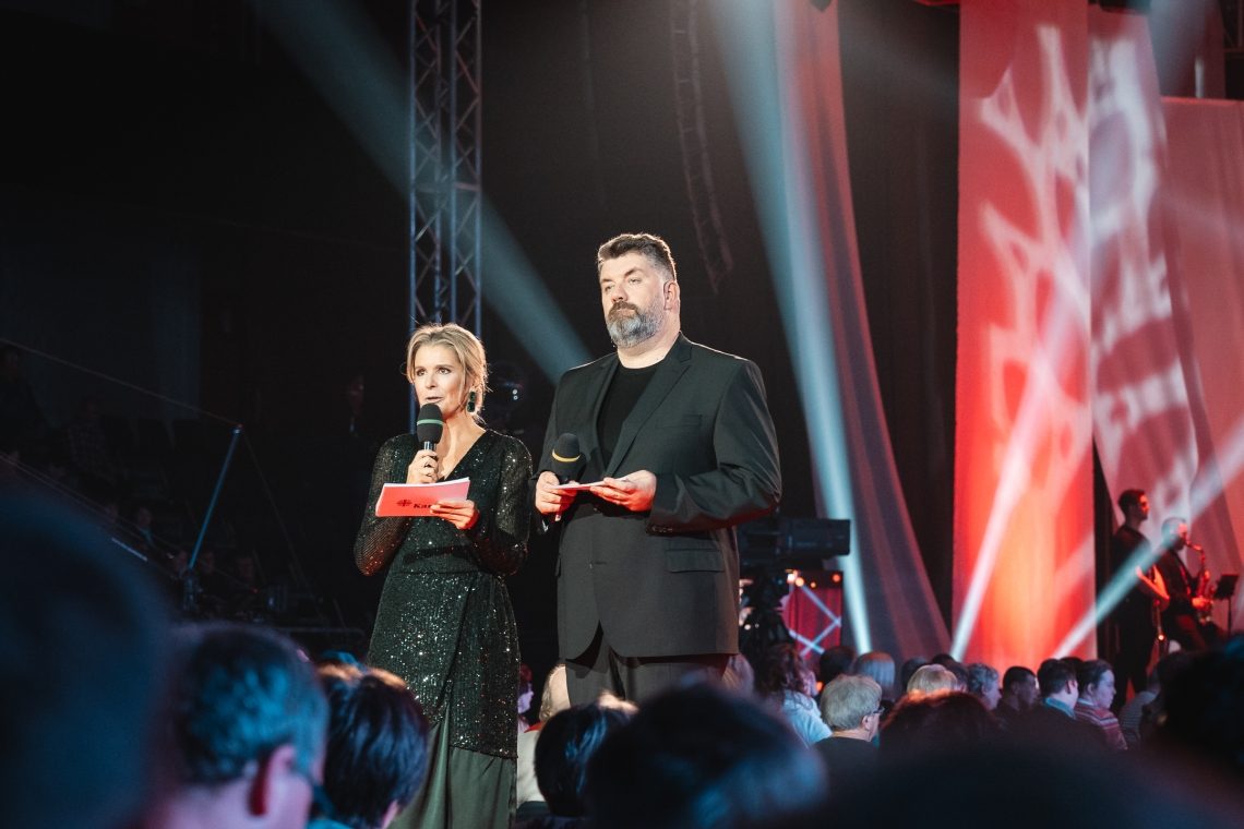 Dobrodelni koncert Klic dobrote zbral že 195.000 evrov za pomoč družinam v stiski