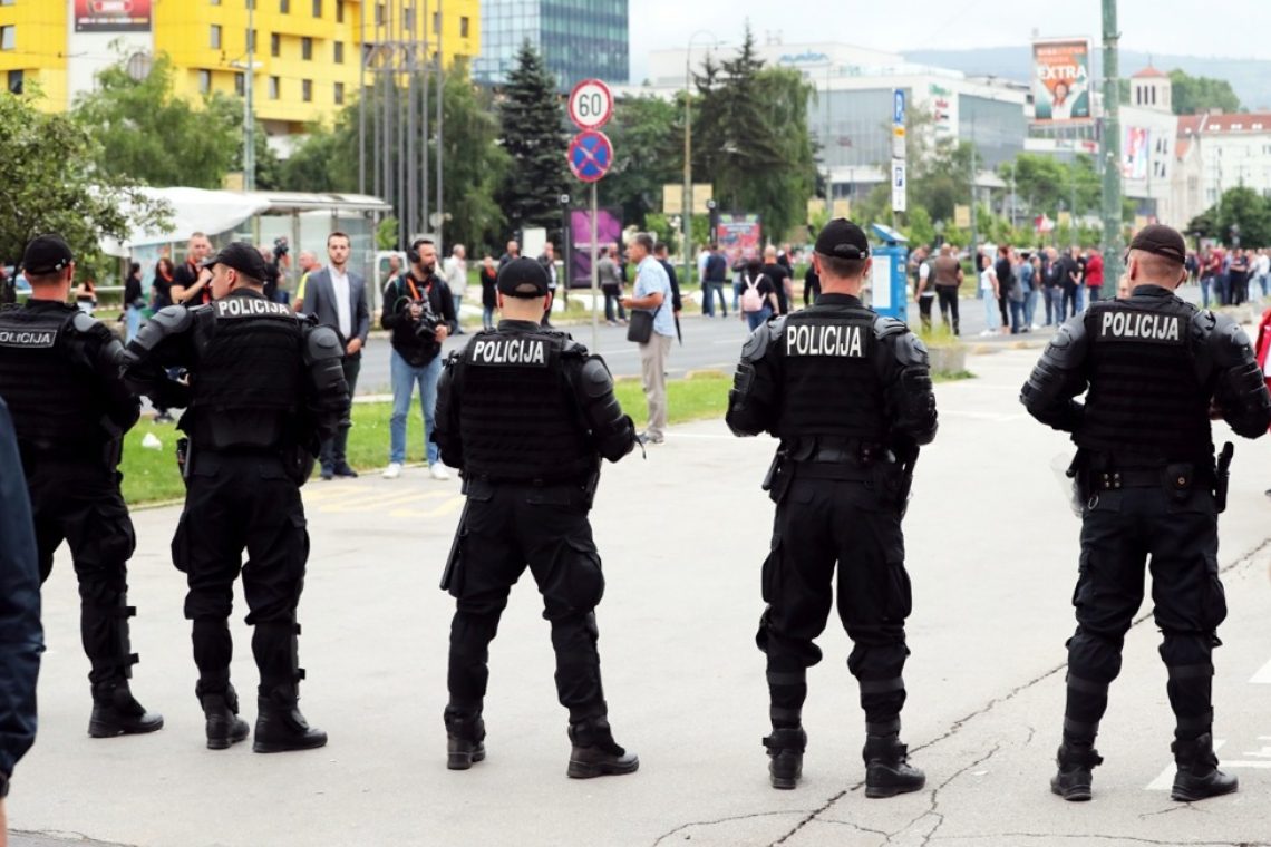 V BiH med deseterico pridržanih zaradi korupcije tudi policisti in cariniki