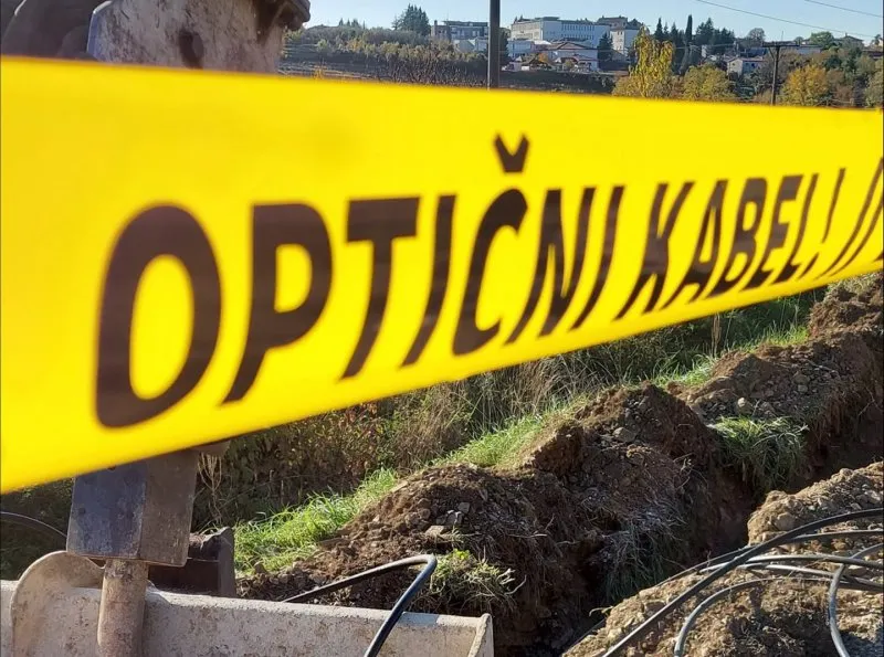 Projekt RUNE opozarja na pogoste poškodbe optičnega omrežja v občini Brda