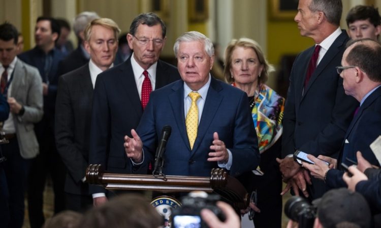 Trumpova administracija ukinja 2000 delovnih mest pri USAID