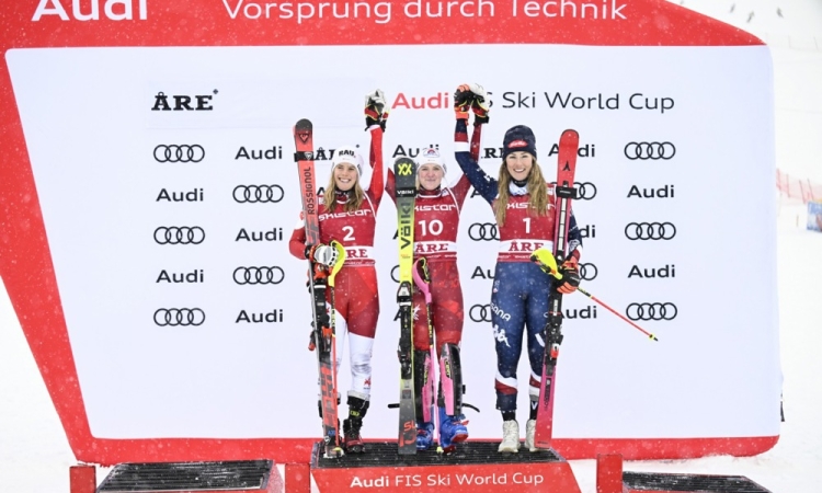 Shiffrin presegla še en Stenmarkov mejnik