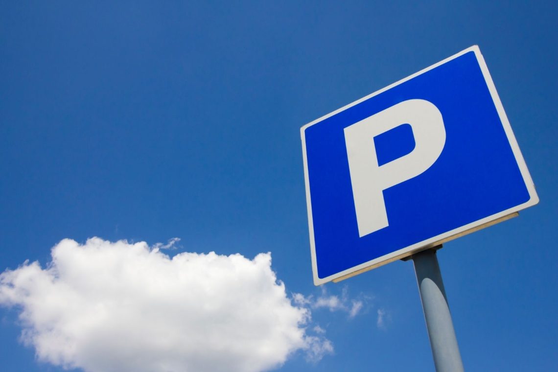 V Olmu in Prisojah podaljšali poskusno obdobje enotne parkirne cone