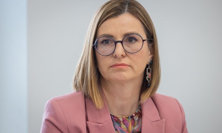 Odstopila direktorica Agencije za varnost prometa Simona Felser