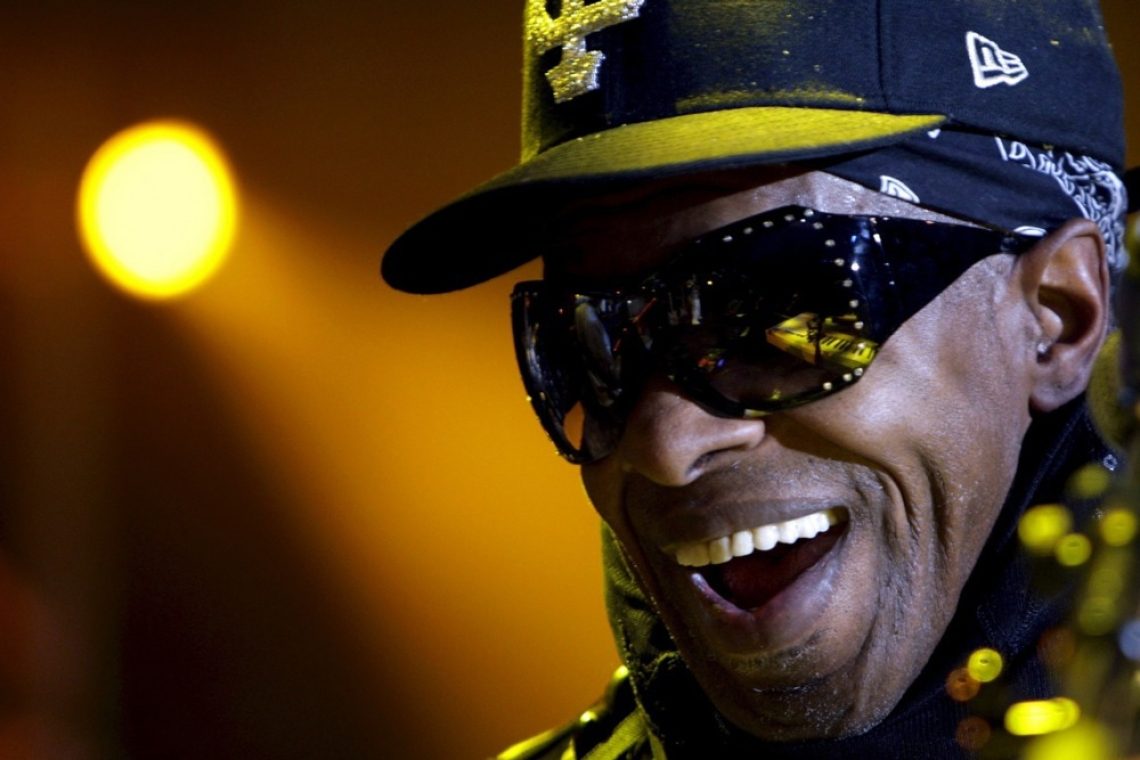 Umrl je Sly Stone, glasbeni inovator in pionir funk rocka