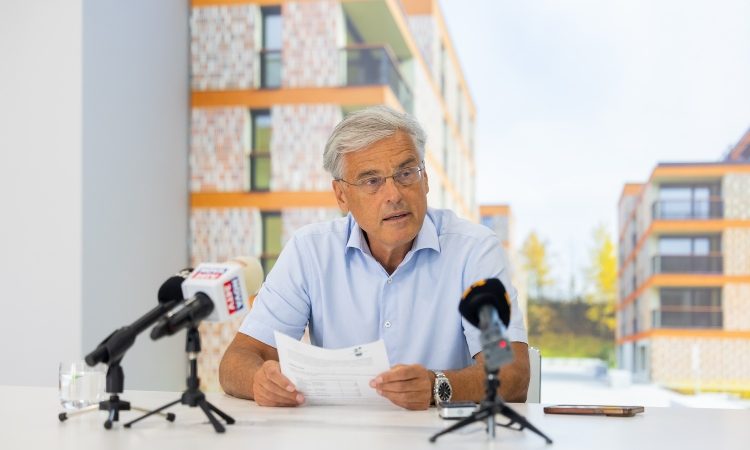 Stanovanjski sklad RS nadaljuje gradnjo 2.000 najemnih stanovanj in poziva k večji podpori drugih deležnikov