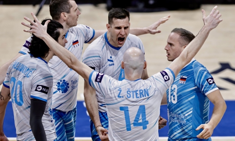 Slovenski odbojkarji v petih nizih klonili proti Bolgarom