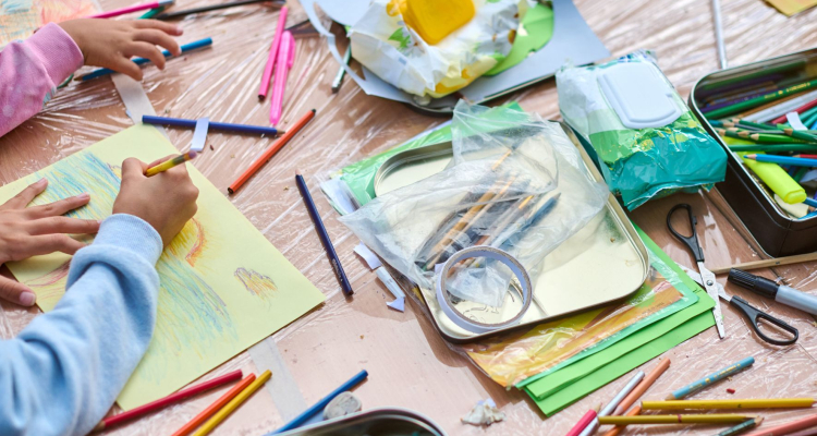 Decembrske iskrice z navihanimi škrati v Supernovi Maribor