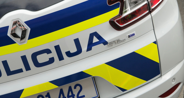 Zagovornik: Policist diskriminiran zaradi starosti in uveljavljanja pravic