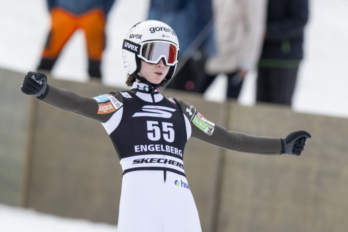 Nika Prevc je prepričljivo zmagala na prvi tekmi dveh večerov v Garmisch Partenkirchnu