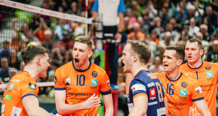 Odbojkarji ACH Volleyja po hudem boju izgubili proti Trentinu 