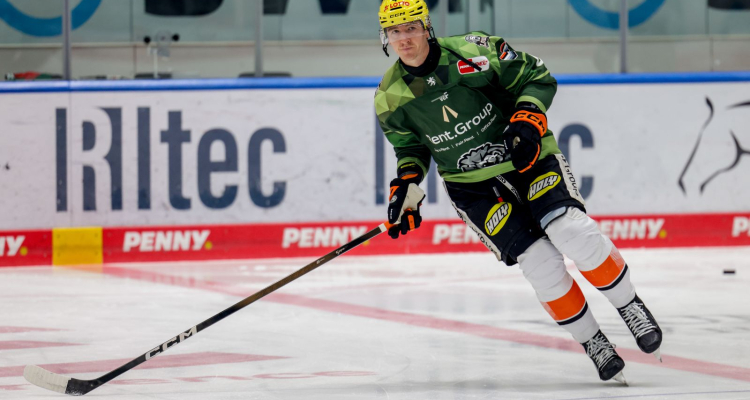 Reid McNeill okrepil obrambo HK Olimpija pred končnico