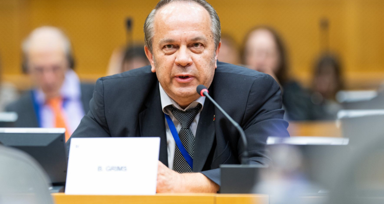 EPP razmišlja o novih sankcijah proti Grimsu