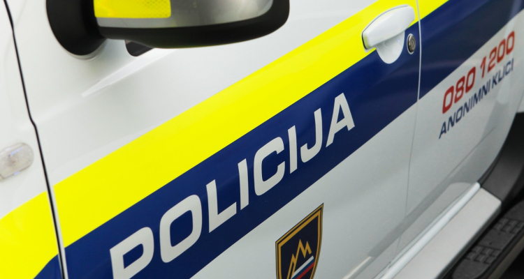 V Podbrdu vlomili v trgovino in ukradli tobačne izdelke