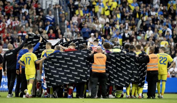 Eriksen se je znova zgrudil med reprezentančno tekmo